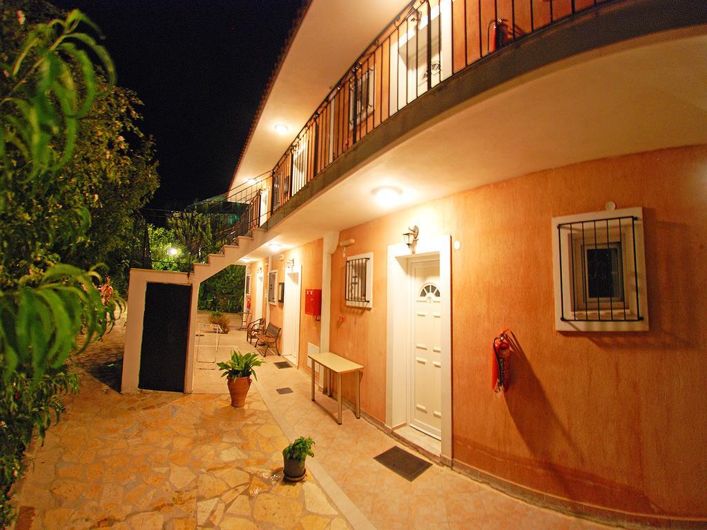 Emilia Apartments ترابيزاكي المظهر الخارجي الصورة